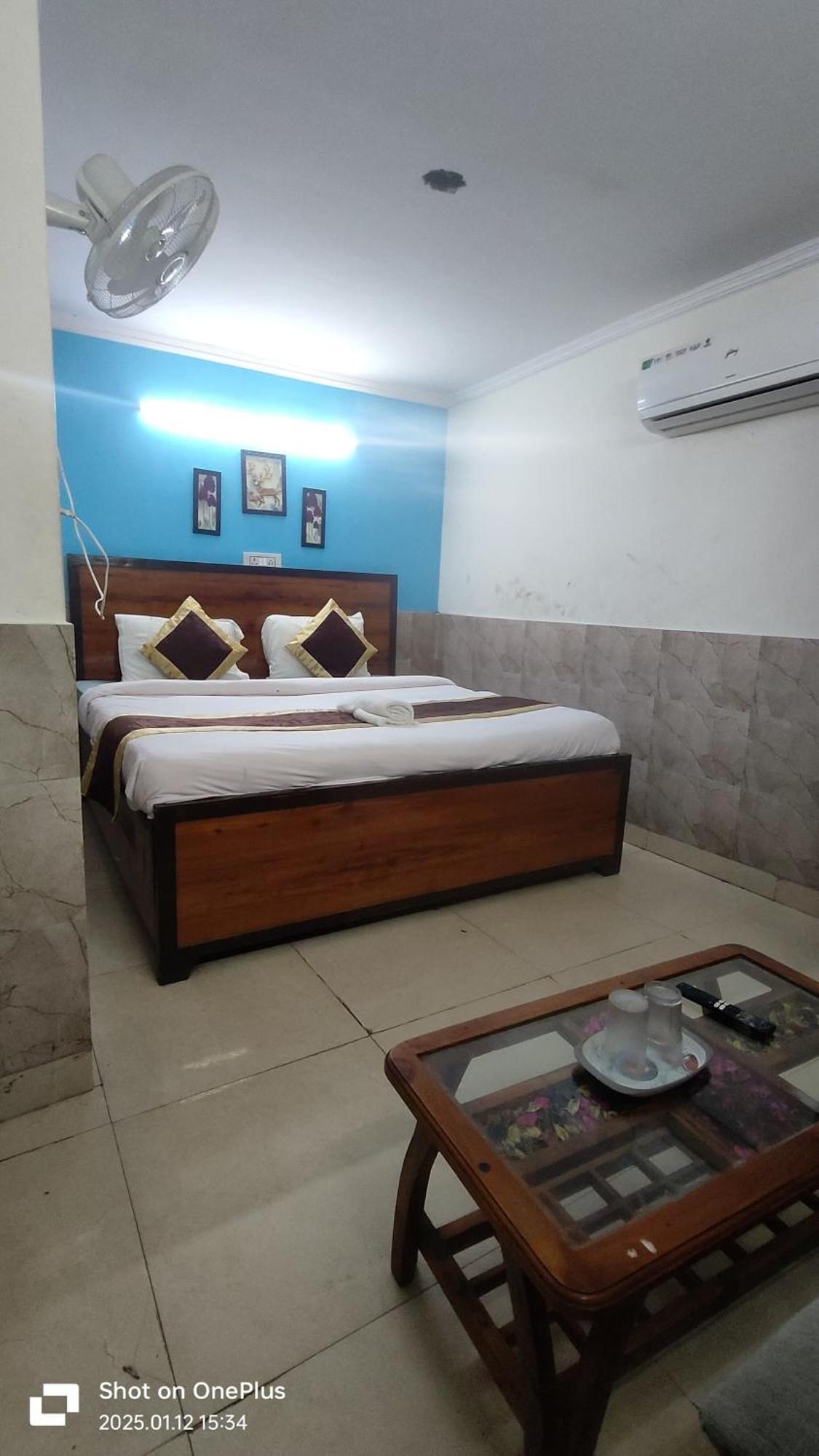 Hotel Super Royal Satya Niketan - Couple Friendly
