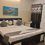 Super Hotel Royal Inn Satya Niketan - Couple Friendly