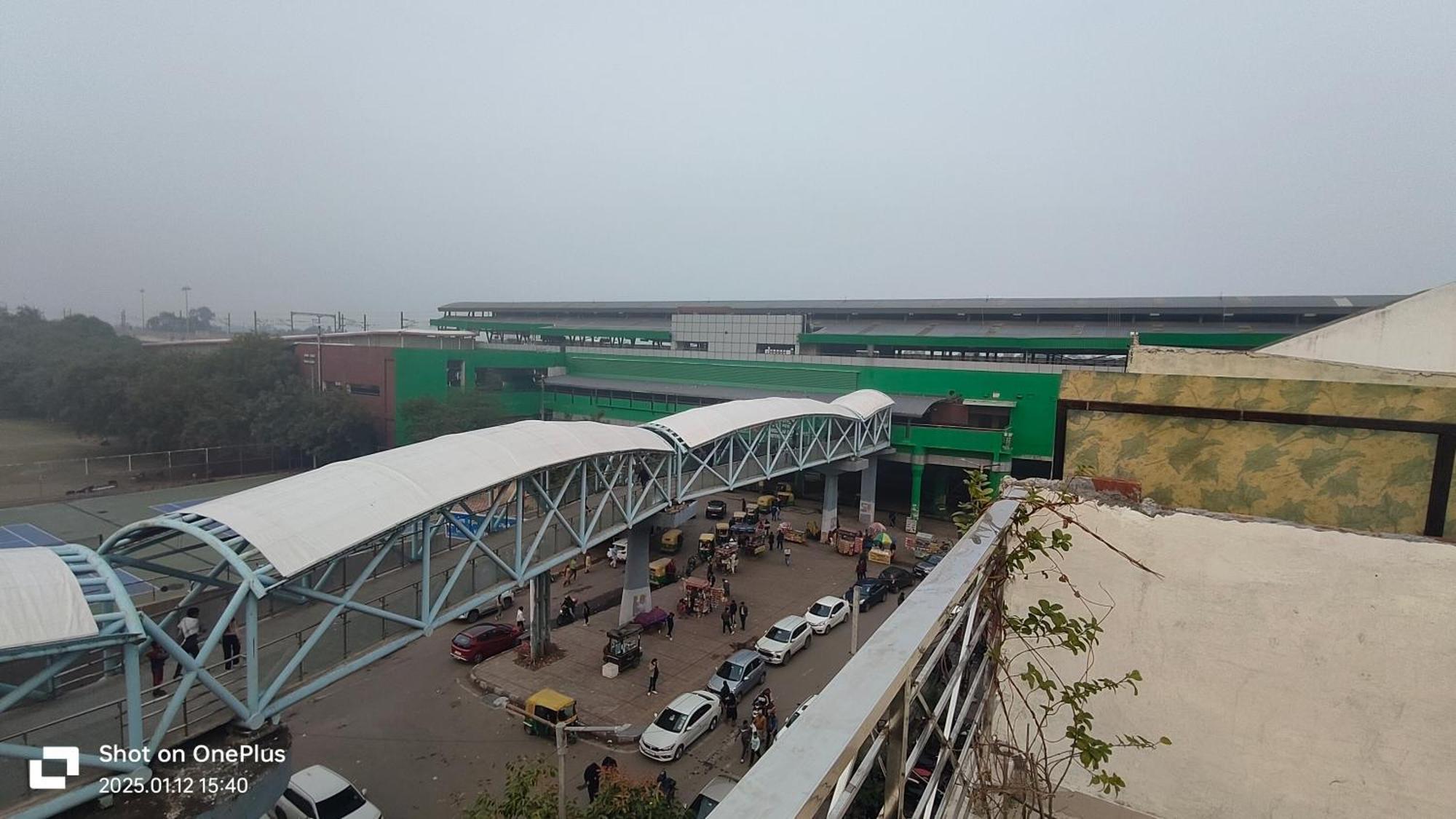 Super Royal Satya Niketan - Couple Friendly *